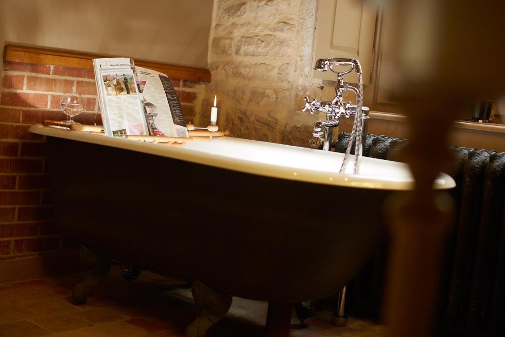 Le Clos Sainte-Marguerite Beaune  Bilik gambar